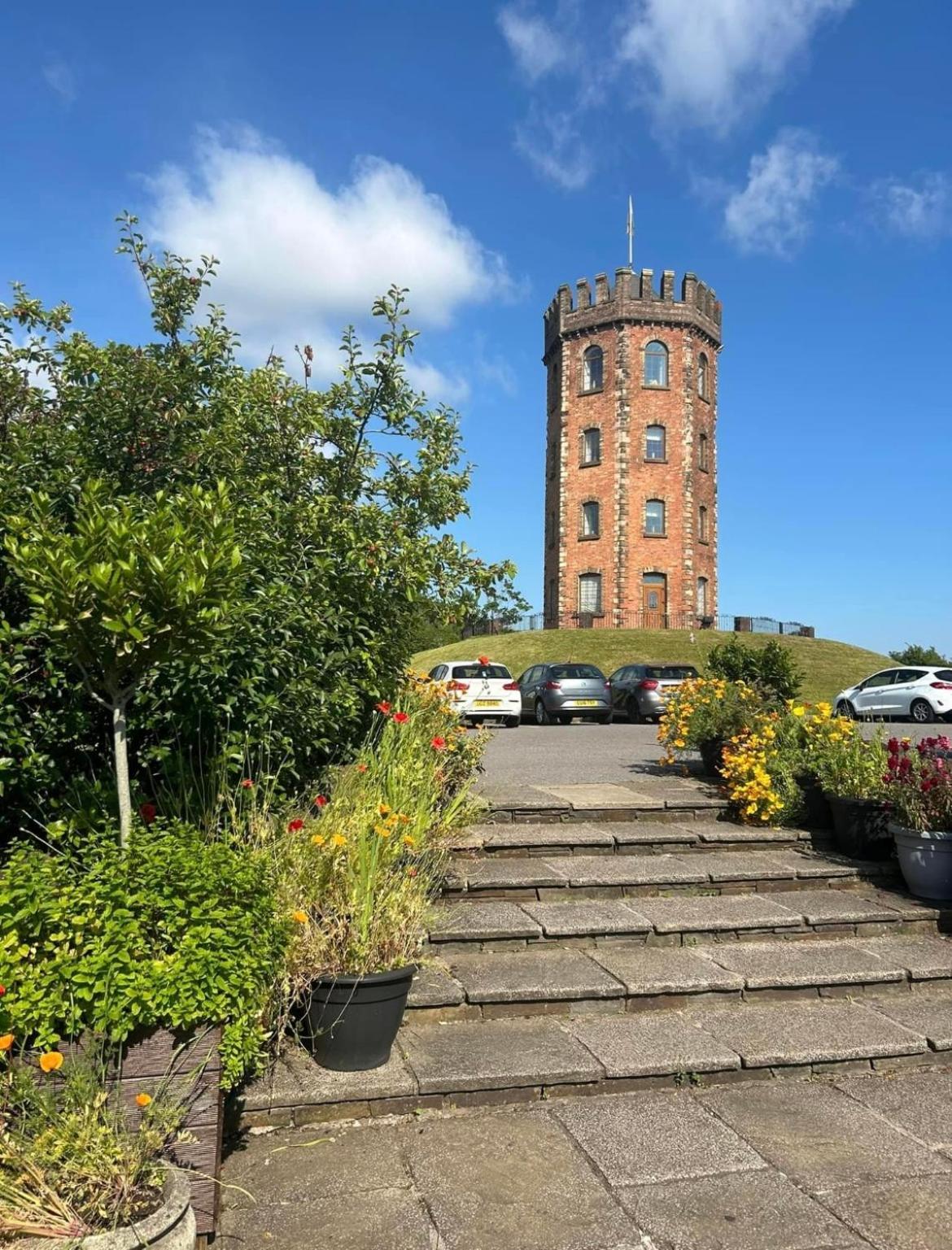 Towers Hotel & Spa Swansea Bagian luar foto