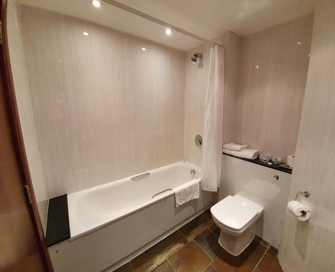 Towers Hotel & Spa Swansea Bagian luar foto