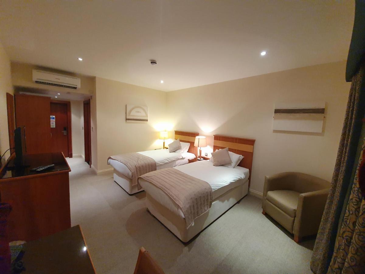 Towers Hotel & Spa Swansea Bagian luar foto