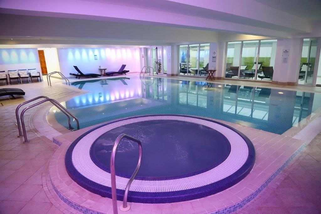 Towers Hotel & Spa Swansea Bagian luar foto