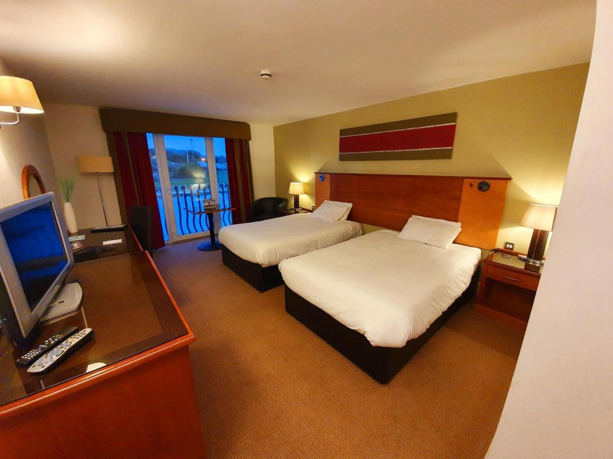 Towers Hotel & Spa Swansea Bagian luar foto